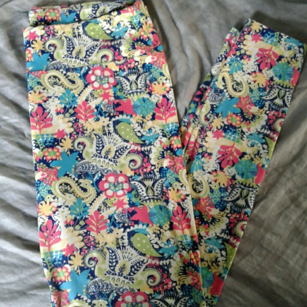 LuLaRoe TC Leggings Floral, Paisley Pattern